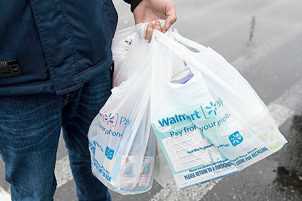 33476429_web1_211001-POI-T-plastic-bag-ban