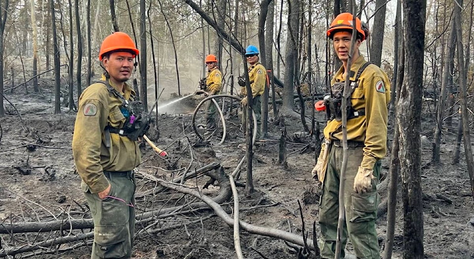 33526022_web1_230809-YEL-Highway3-fire-update_1