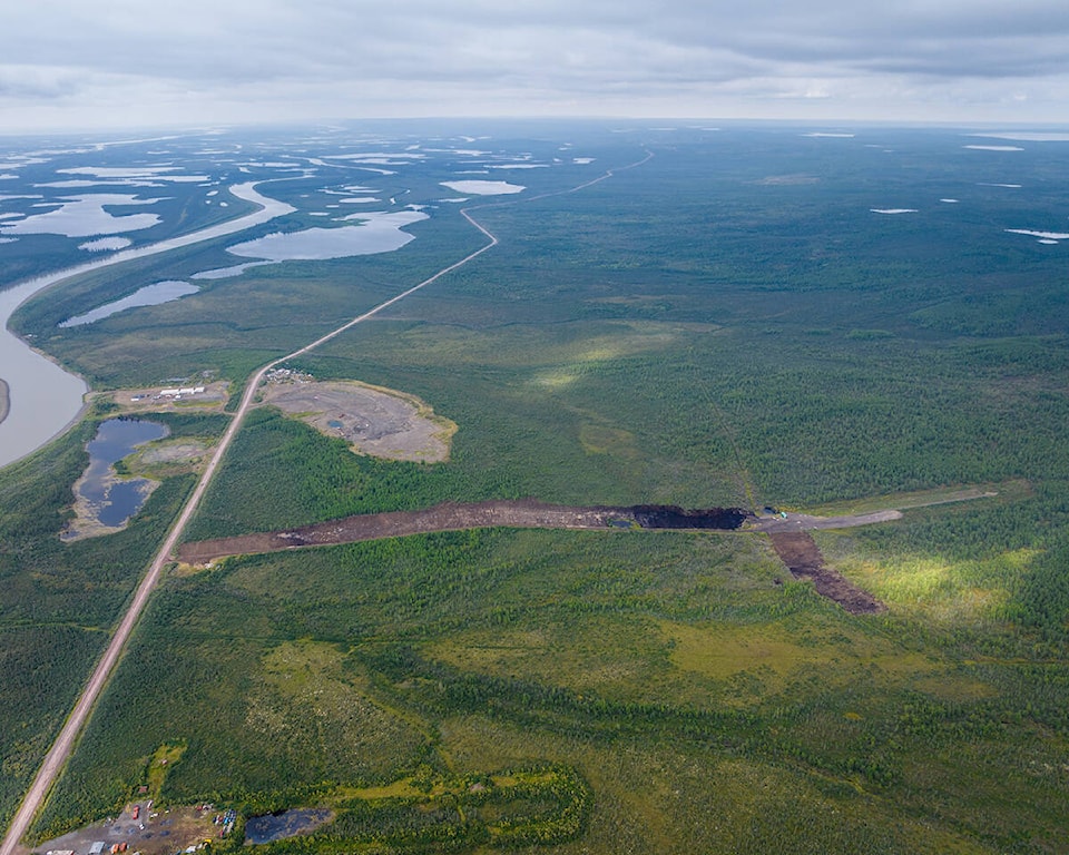33634553_web1_230824-INU-InuvikWildfireUpdate-_1