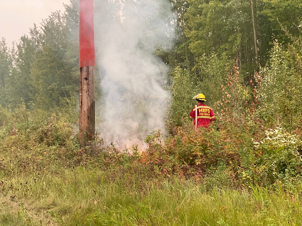 33758103_web1_230904-NNO-HayRiverUpdate-Fire_1