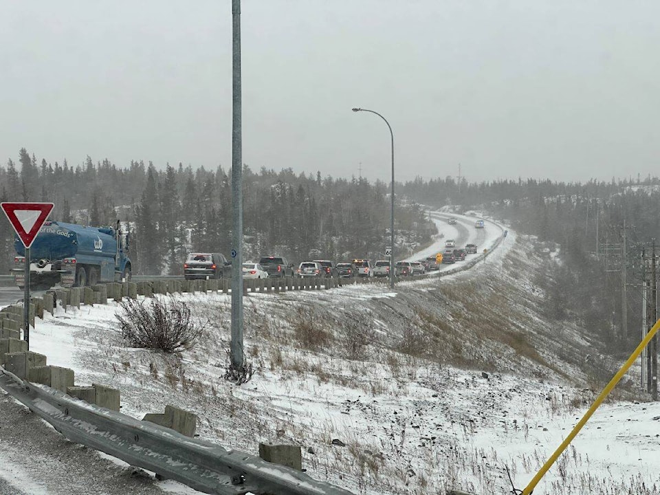 34291642_web1_231025-YEL-Snow-removal-snow_1