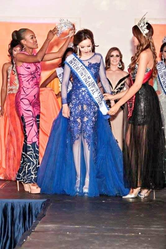 Shanti Dias of Rankin Inlet is crowned Miss Tourism Senior Teen International at the Globe Productions Miss Teen Intercontinental pageant in the Dominican Republic this past month. Photo courtesy Shanti Dias
