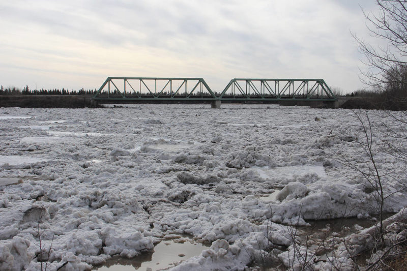                                             Ice from the spring breakup filled the Hay River under the West Channel Bridge on May 6. Paul Bickford/ϳԹ photo                            