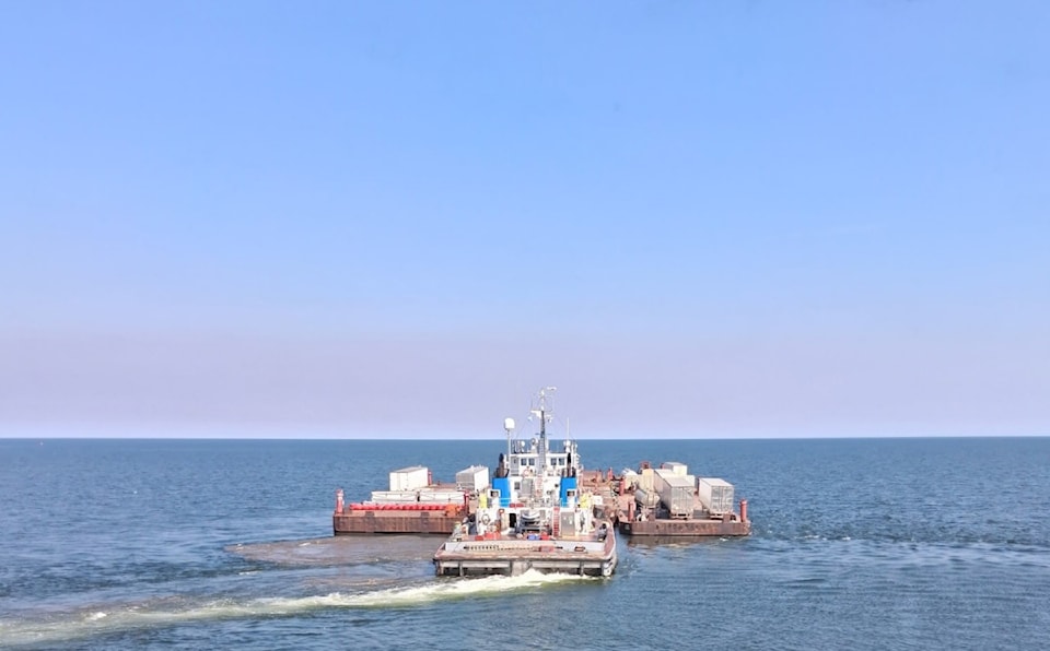 250728-nno-secondbargedeparts