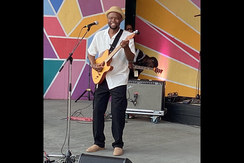 Munya Mataruse always aims to deliver "Zimbabwean melodies and smooth vocals." 