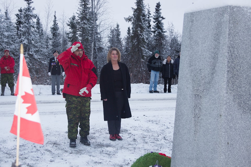 Canadian Ranger Paden Lennie and SAO Cynthia Pihlaja lay a wreath on behalf of the Town of Inuvik.