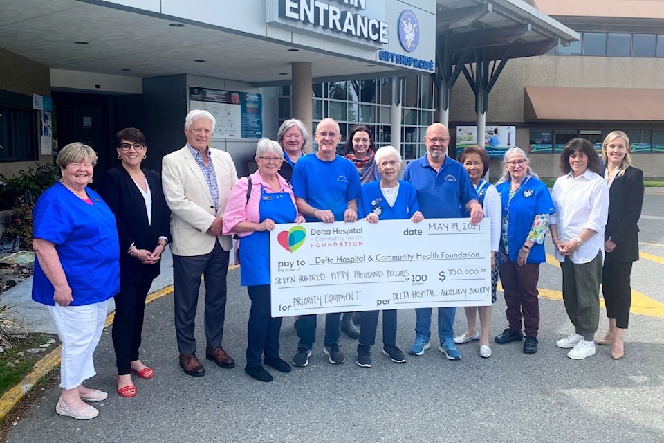 240619-ndr-m-delta-hospital-auxiliary-2024-equipment-donation-photo-edit