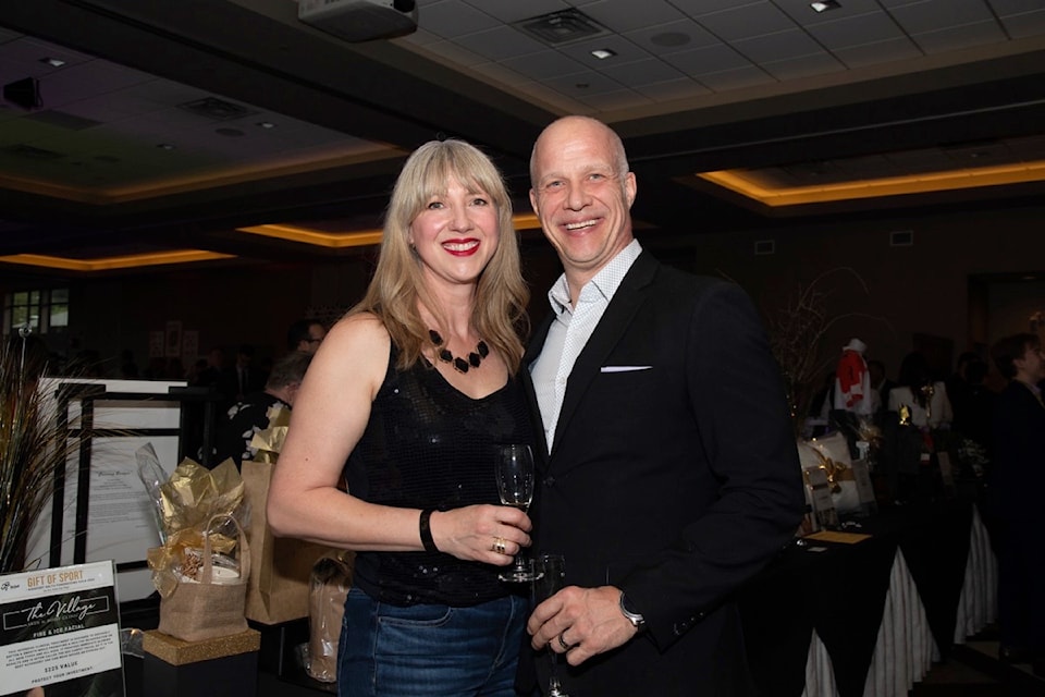 250507-ndr-m-michelle-renee-richard-wischnewski-gift-of-sport-gala-2024