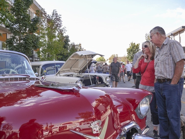 The streets were packed with cars and people. DAN FEGUSON/LANGLEY TIMES