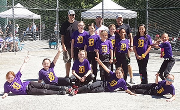 78146northdeltareporterAnglessoftball-edit