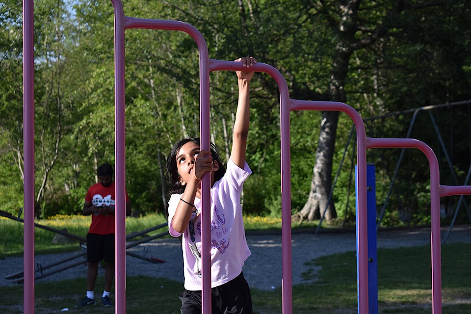 web1_170601-NDR-GrayElementaryPlayground_2