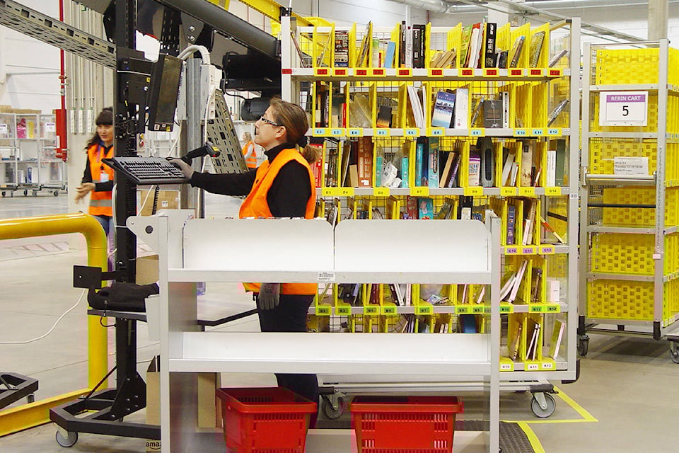9113713_web1_Amazonwarehouse