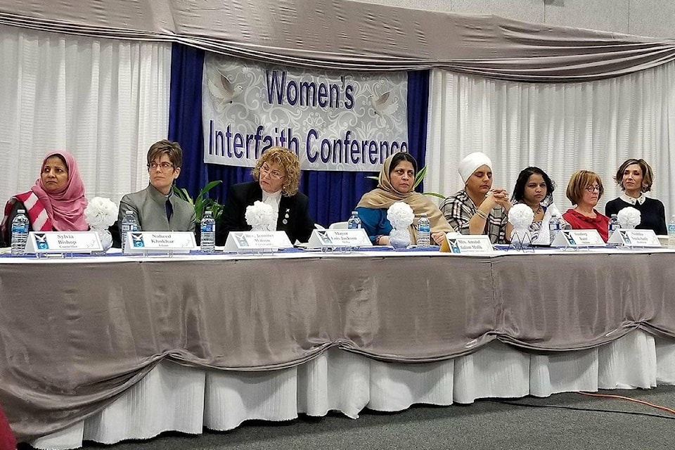 9756635_web1_171212-NDR-M-2017-Womens-Interfaith-Symposium-1