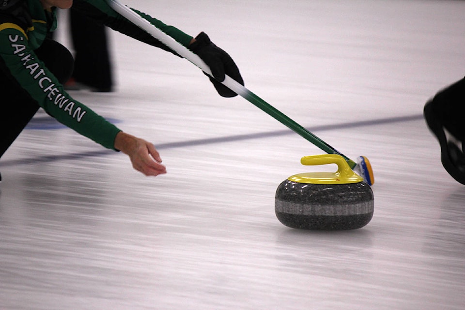 11324303_web1_180411-CLR-CurlingPhysics_5