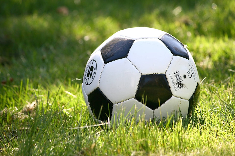 15735216_web1_soccer-ball-pixabay