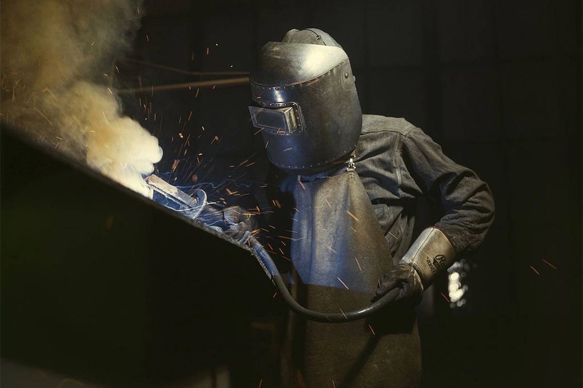 ZYTARUK: Canada apprenticeship incentive grants paint men only one 