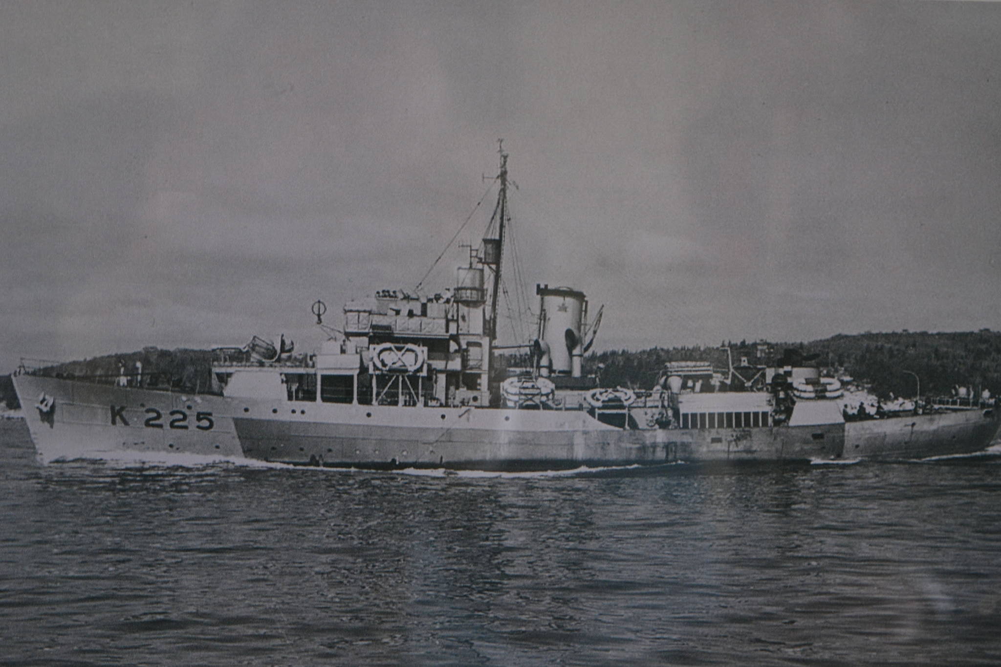 17092486_web1_HMCS-Kitchener-2