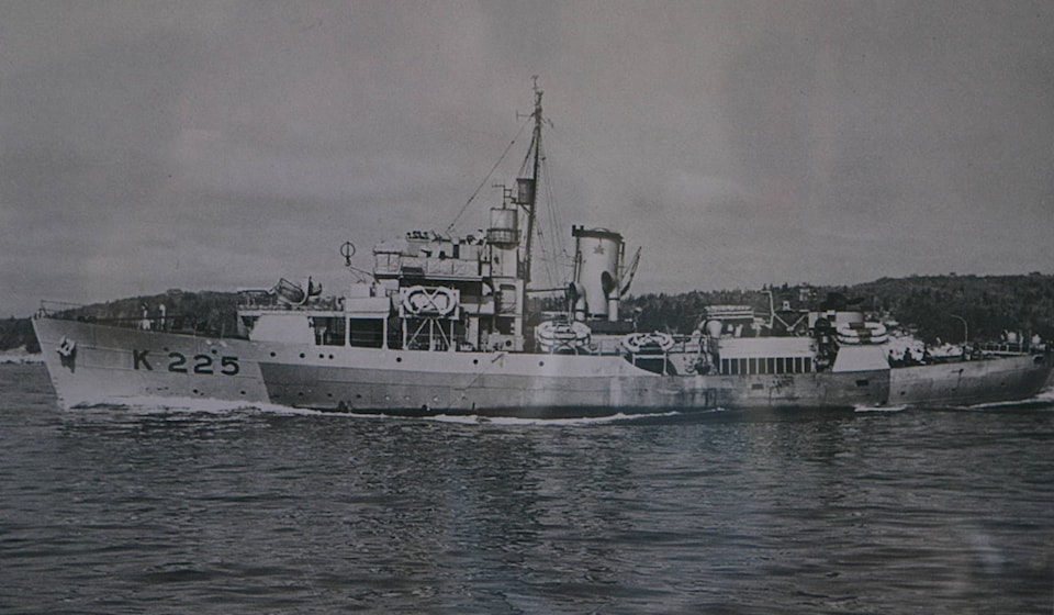 17092486_web1_HMCS-Kitchener
