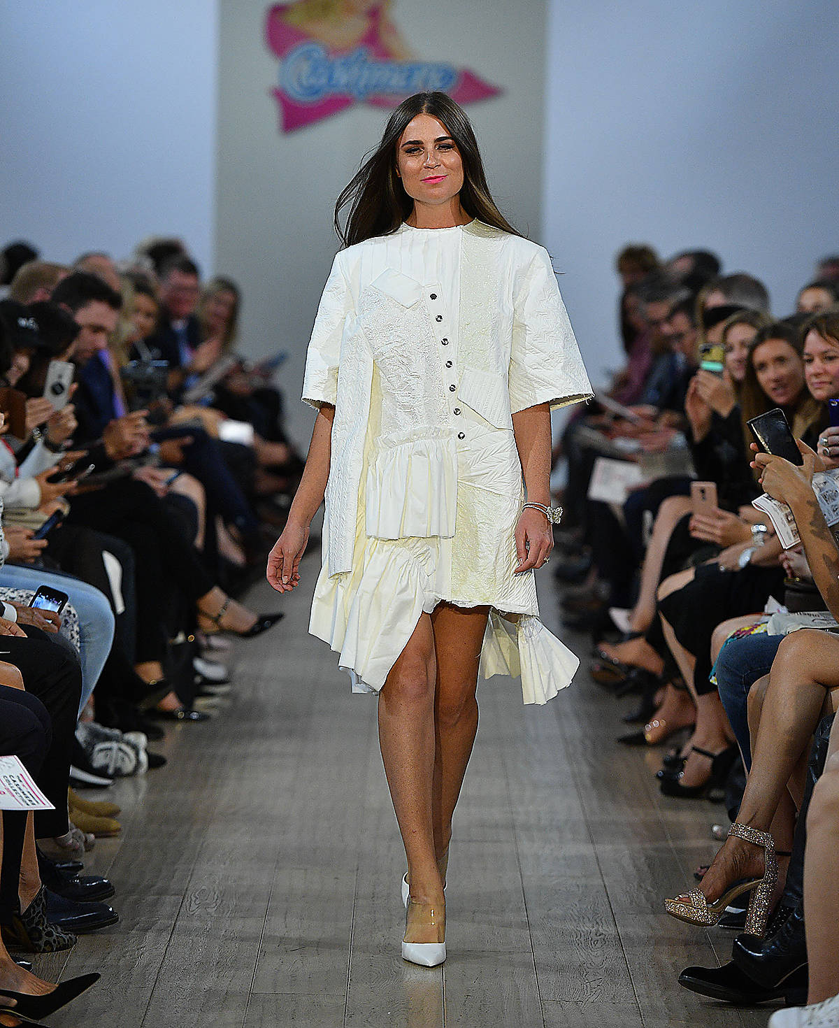 Toilet paper dress show top