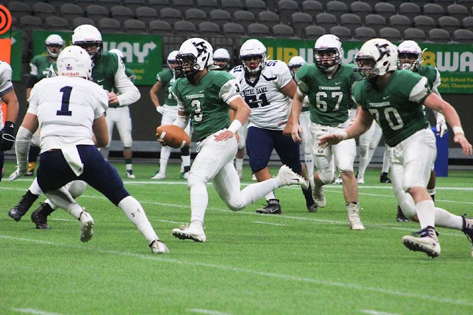 Key’Shaun Dorsey scampers for yards against Notre Dame Nov. 23. LT won the game 26-14 and advanced to the provincial championship. (Photo: Olivia Johnson)