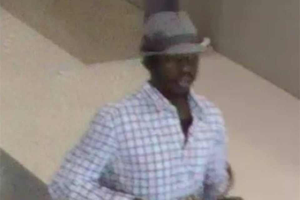 19541458_web1_191126-SNW-M-Robbery-Suspect
