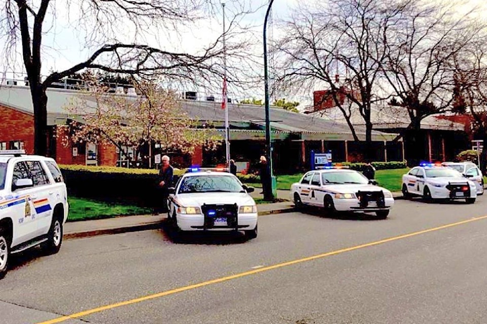 21362767_web1_200430-PAN-Moment-of-Silence-RCMP-tribute_2