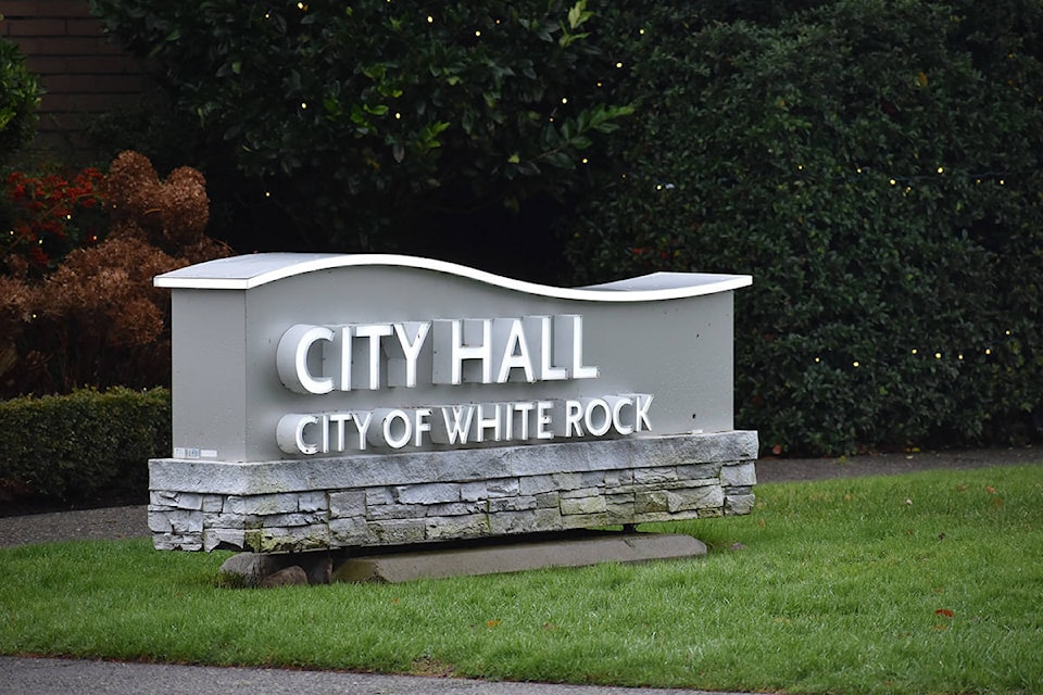 26273226_web1_201126-PAN-FilePhotos-WhiteRockCityHall_1