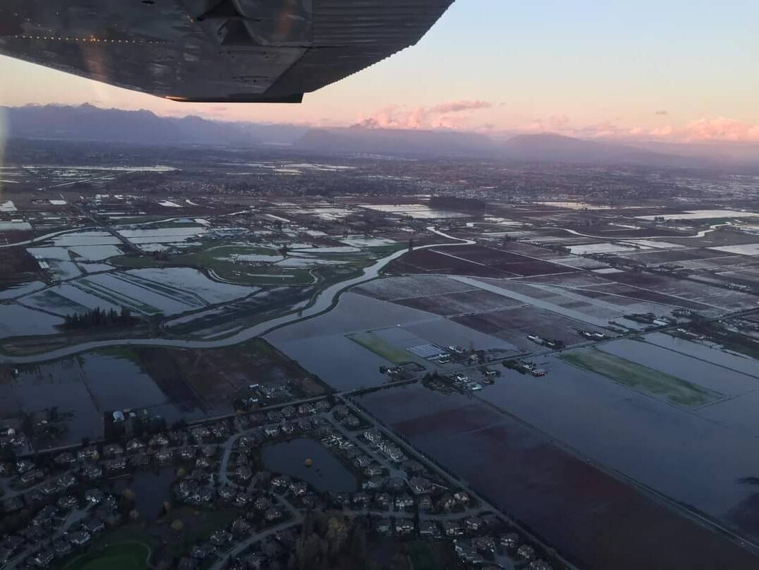 27244613_web1_211119-NDR-M-DPD-Const-Geoff-Young-rescue-flight-over-floods-SQUARE