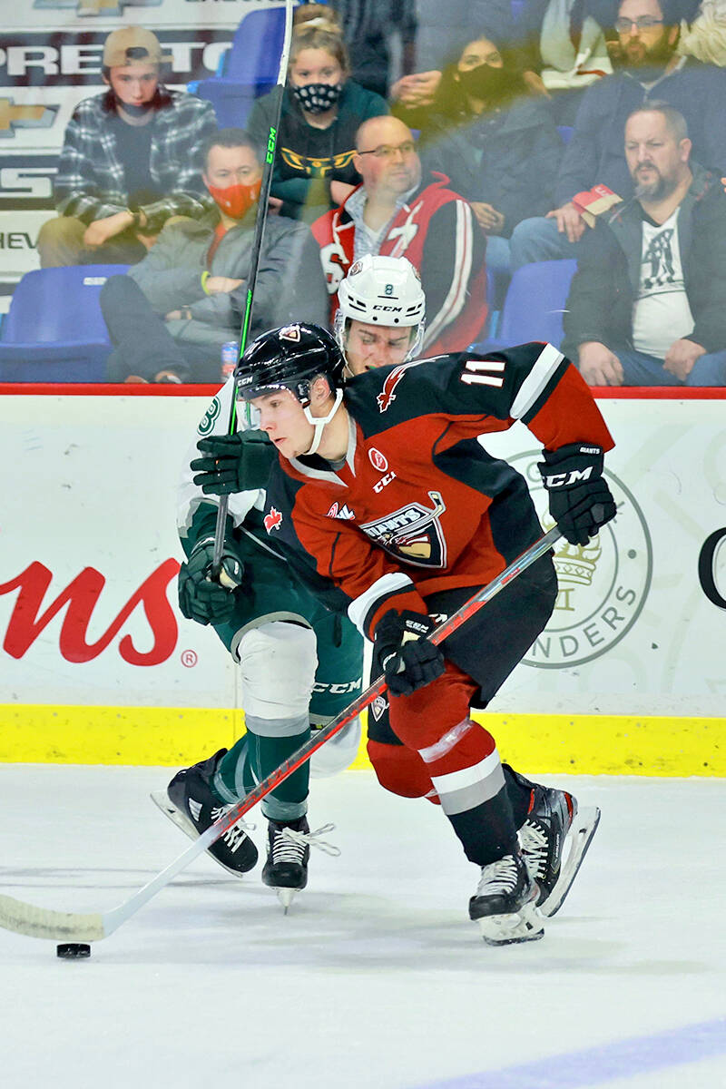 Friday night, Nov 19, at the Langley Events Centre in front of 3,000 in attendance, the Vancouver Giants fell 4-1 to the visiting Everett Silvertips. (Rob Wilton/Special to Langley Advance Times)