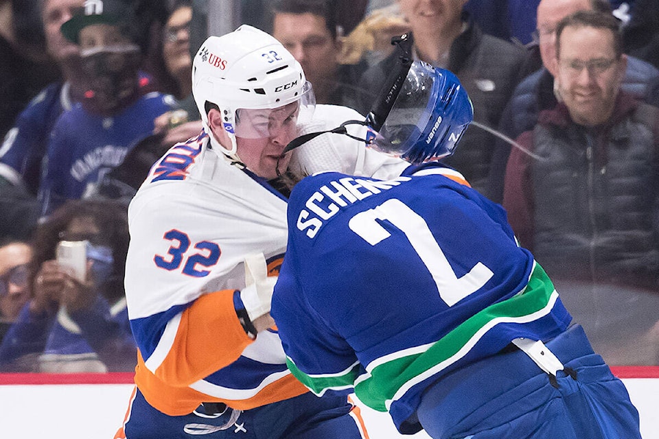 28117823_web1_220209-CPW-Islanders-Canucks-canucks_1