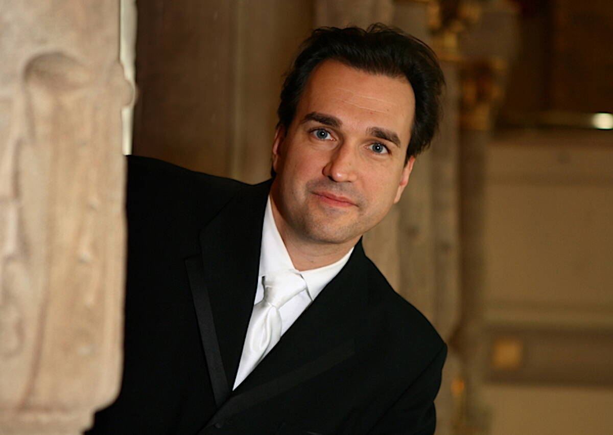 Leslie Dala will conduct The Nutcracker at Chandos Pattison Auditorium on Saturday, Nov. 26, 2022. (Photo: lesliedala.com)