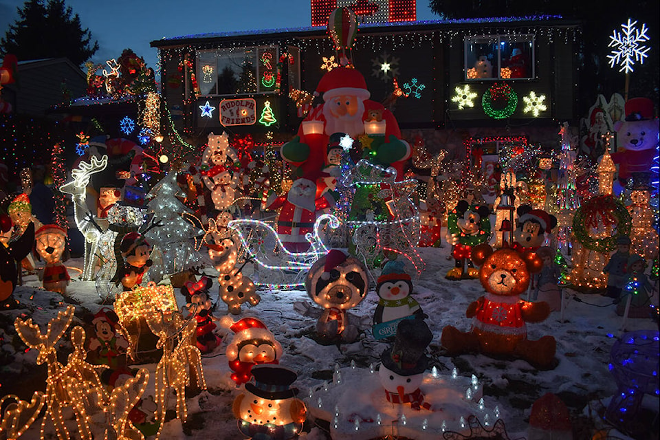 A home on 1500 block of 22 Ave has gone all out this Christmas for their holiday display, which has the added initiative of encouraging residents who visit their home to donate to Sources Food Bank. (Sobia Moman photo)