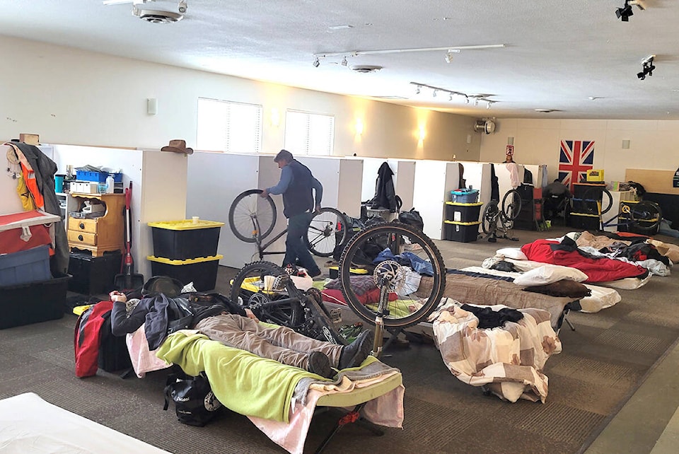 31368341_web1_221220-ABB-HomelessStormResponse-shelter_1