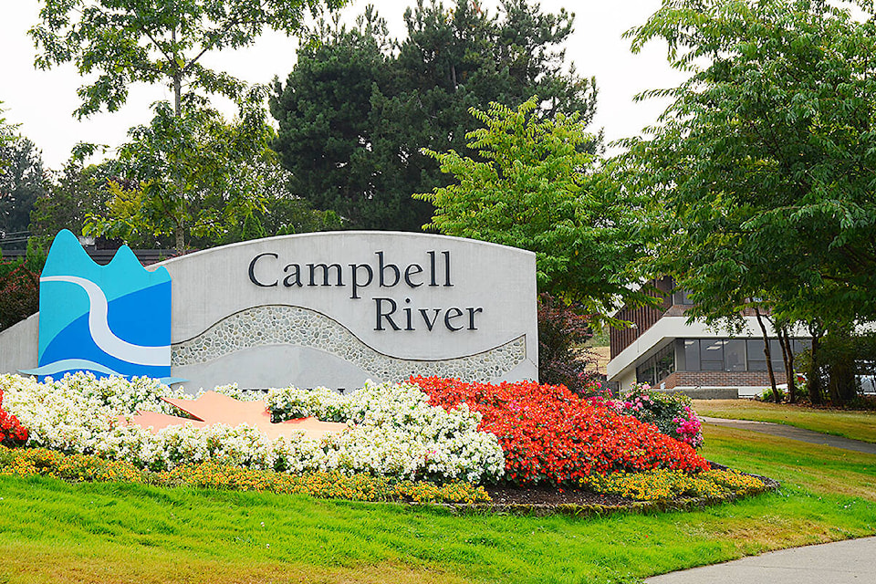 31835661_web1_Campbell-River-city-hall-sign
