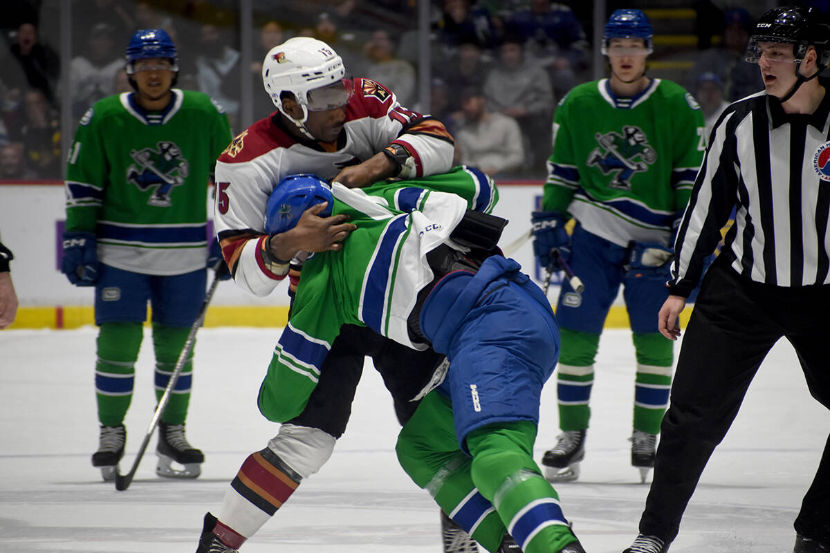 Abbotsford Canucks, Tucson Roadrunners rivalry explodes in 4-0 win for  Canucks - North Delta Reporter