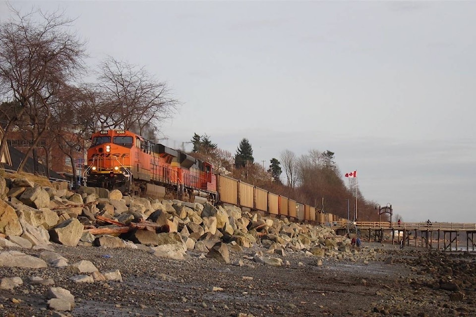 17956107_web1_20190801-BPD-Coal-train-WR-MichaelChu.flickr