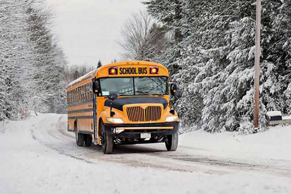 20095808_web1_TST-school-bus-winter-cancel