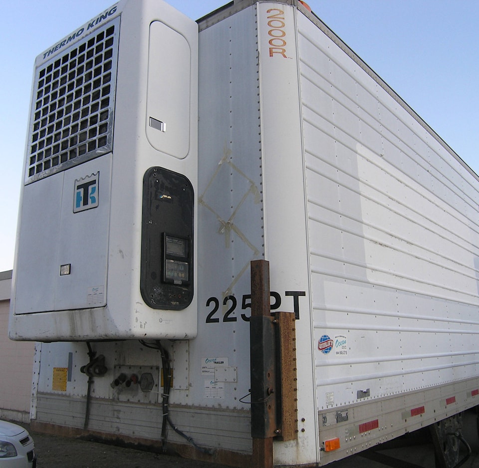 21151009_web1_200402-TST-reefer.truck.mills