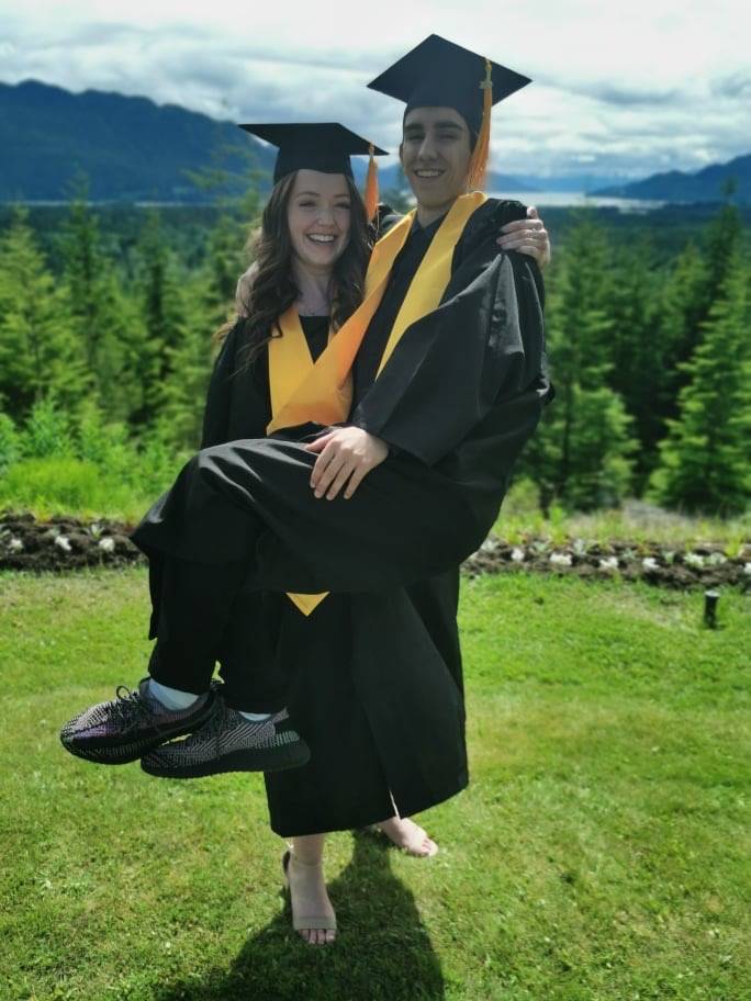 21987560_web1_200702-NSE-grad-photos-photos_16