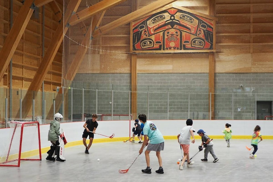 30037611_web1_220818-NSE-gitxsan-carving-returned-hazelton_1