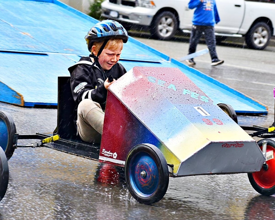 32861358_web1_220603-PRU-Front-page-Soapbox-derby_1