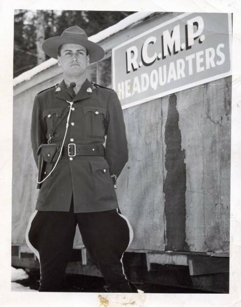 34408977_web1_231109-NSE-RCMP-Regalia-uniform_1