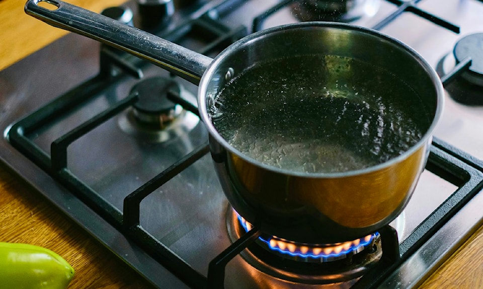 240910-boil-adviroy-water