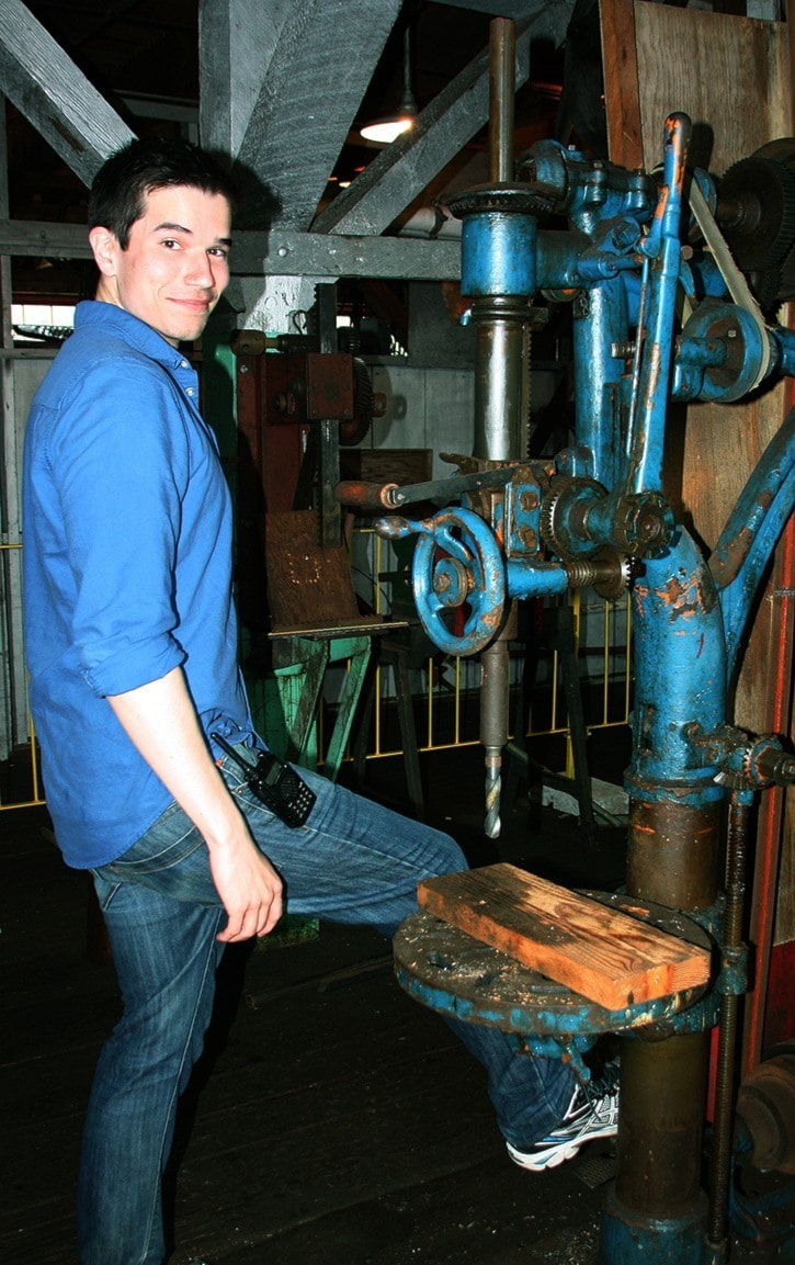 275princerupertTourguideinmachineshop2