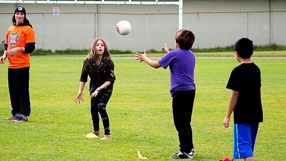8734560_web1_thunderrugbybptv