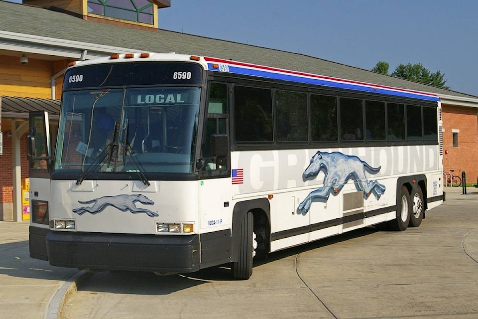 10462812_web1_Greyhound-Bus