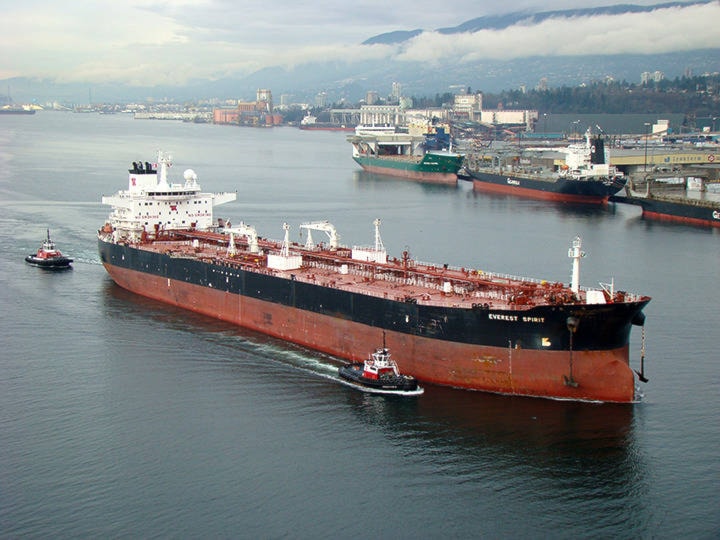 14764373_web1_170915-HGO-Tanker-ban