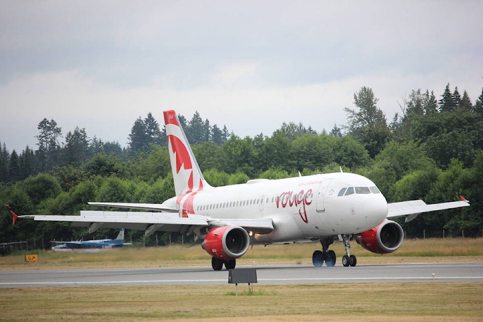 15190303_web1_180626-NBU-Air-Canada-Rouge-Toronto-Nanaimo-Launch-Pescod-Nicholas-5