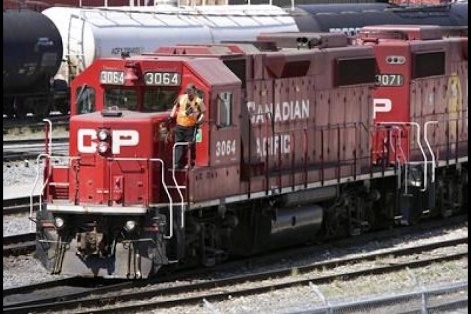 17197516_web1_190204-BPD-M-CP-Rail-train