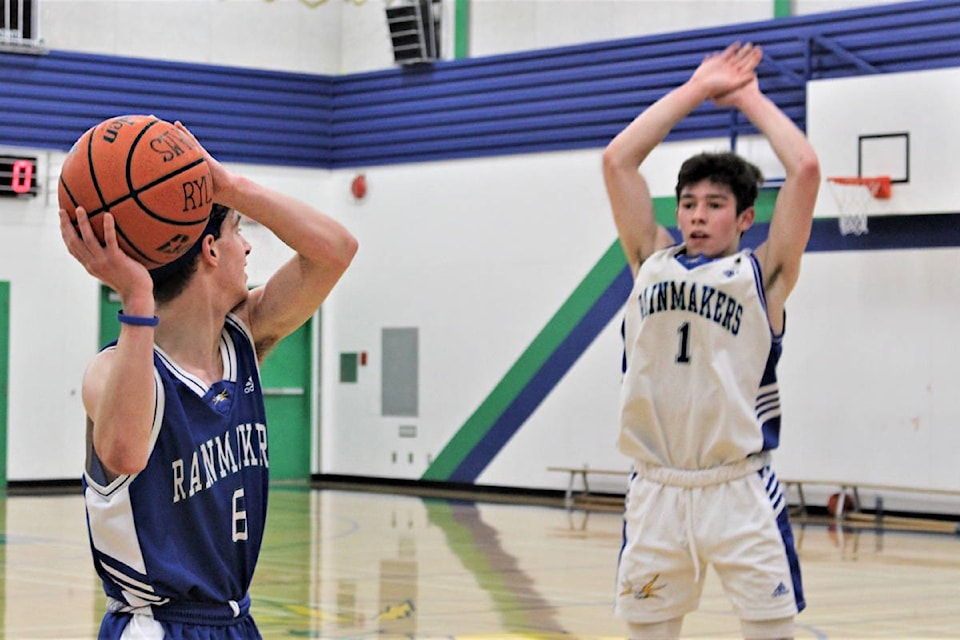 19819083_web1_PRINT_Rainmakers-scrimmage